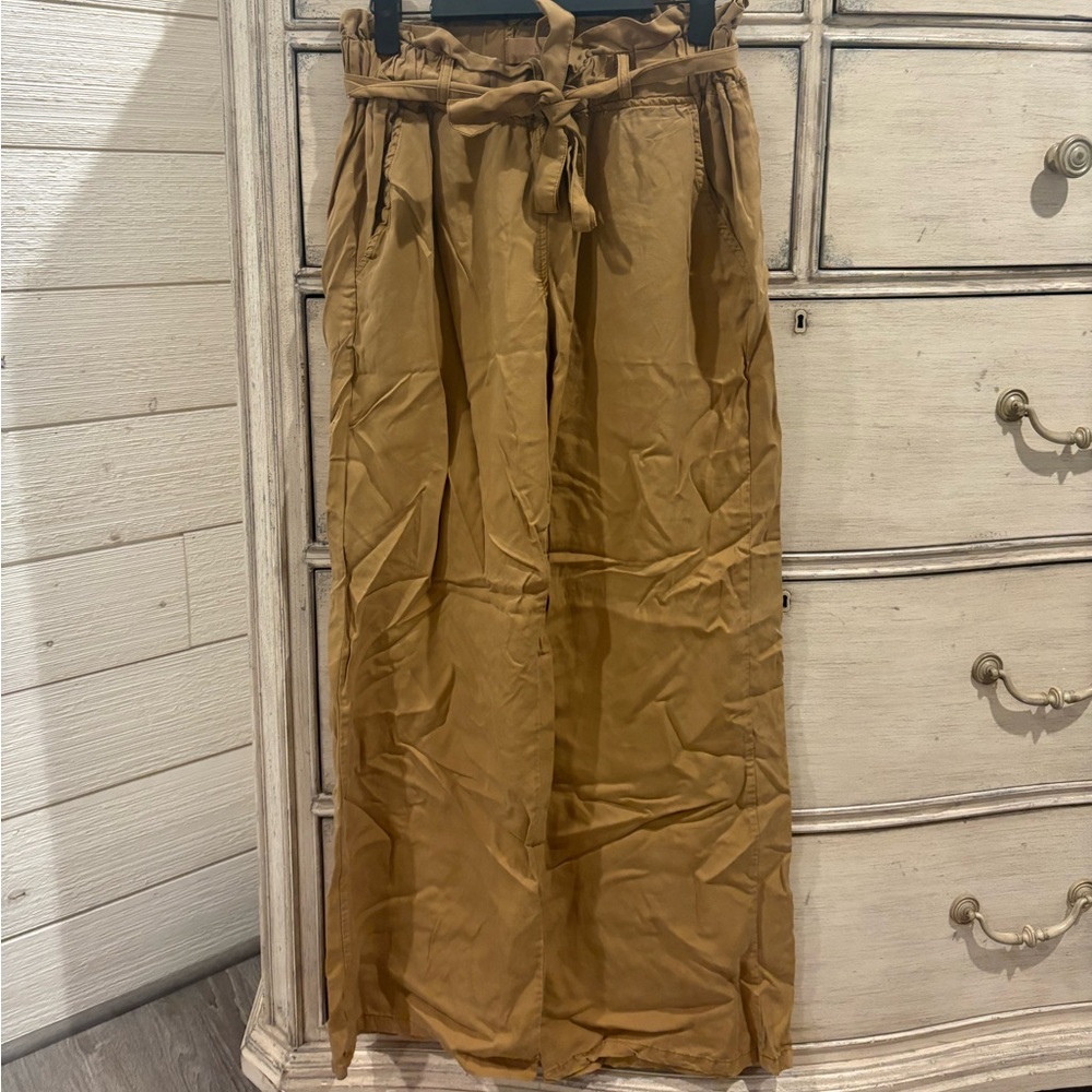 The Elder Statesman Camel Fabric Detail